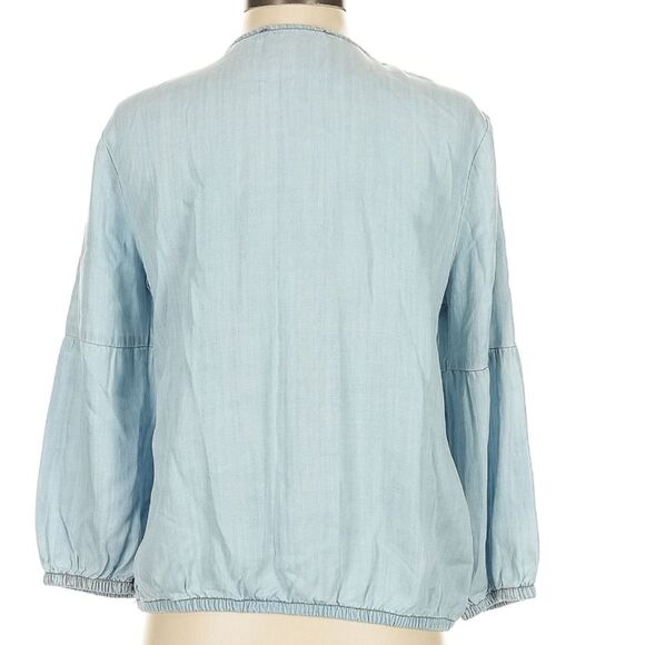 White House Black Market Lace-Up Light Denim V-Neck - Women's Size Small NWT - Picture 2 of 6